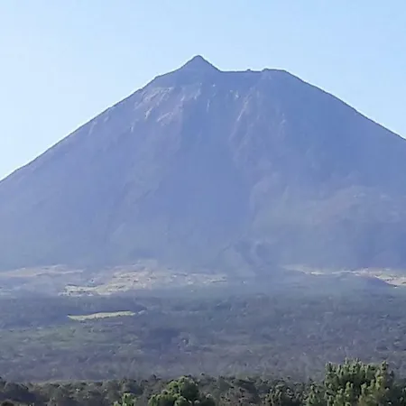 Azores Hibiscus House - Mountain And Sea *