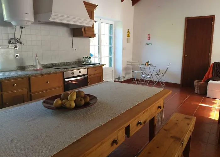 Feriehus Azores Hibiscus House - Mountain And Sea São Roque do Pico