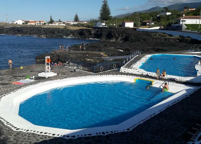 Feriehus Azores Hibiscus House - Mountain And Sea São Roque do Pico