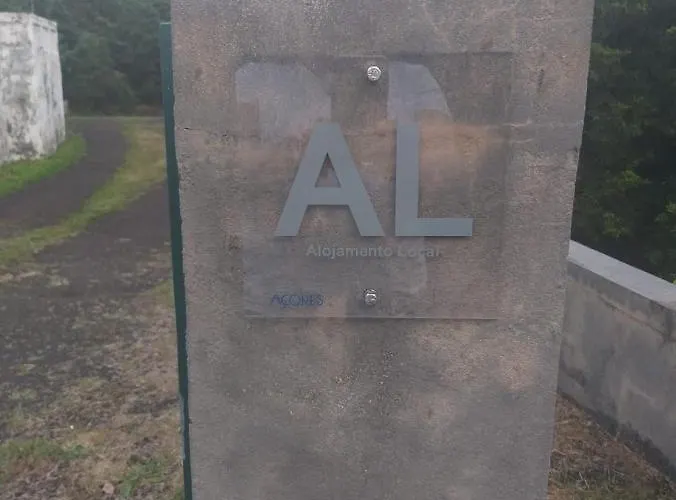 Feriehus Azores Hibiscus House - Mountain And Sea