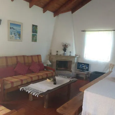 Azores Hibiscus House - Mountain And Sea São Roque do Pico