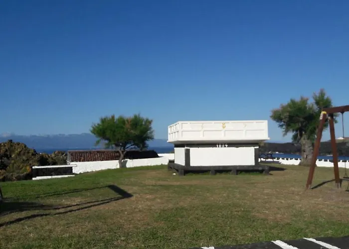 Azores Hibiscus House - Mountain And Sea * São Roque do Pico